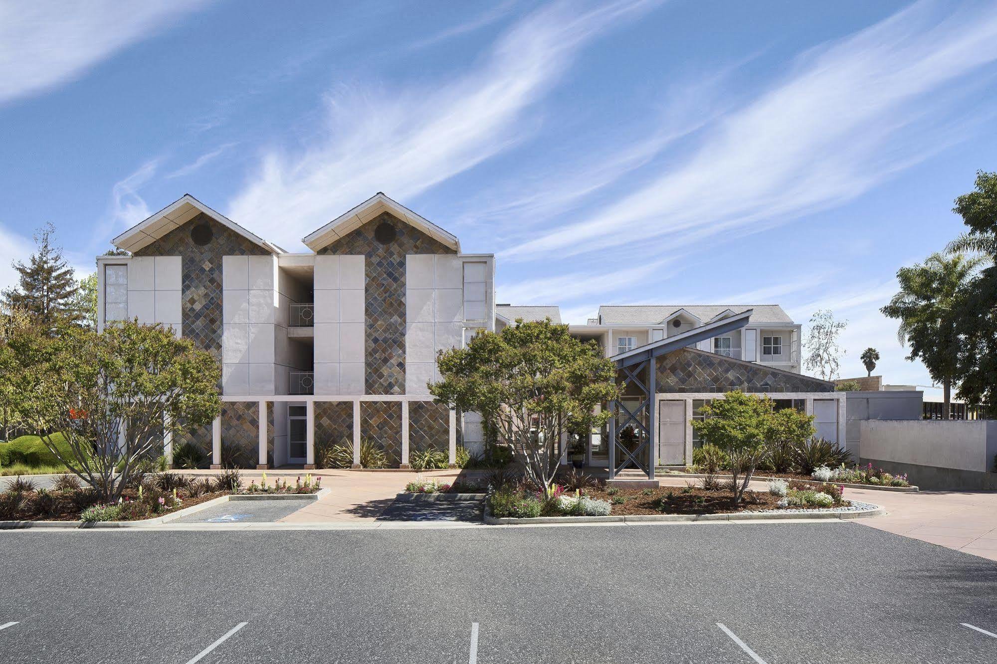 Corporate Inn Sunnyvale - All-Suite Hotel Exterior photo